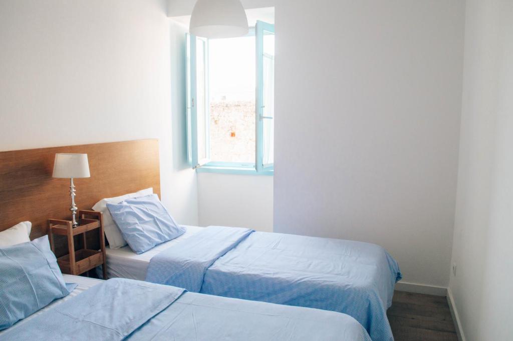 Quarto com duas camas